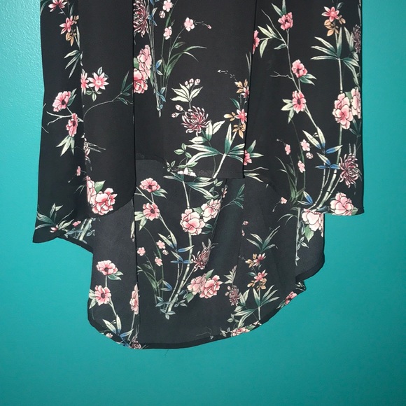 Torrid floral top - Picture 4 of 5